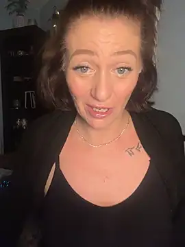 AlessasRoom online show from November 16, 2025, 9:14 am