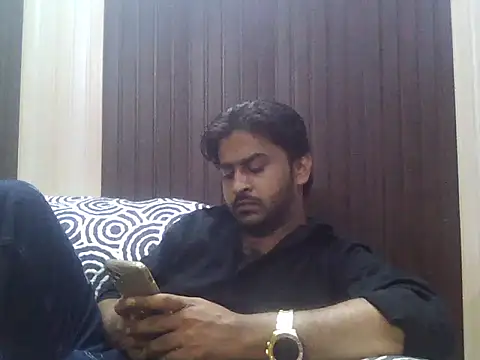 indihotguy online show from September 20, 2025, 1:38 pm