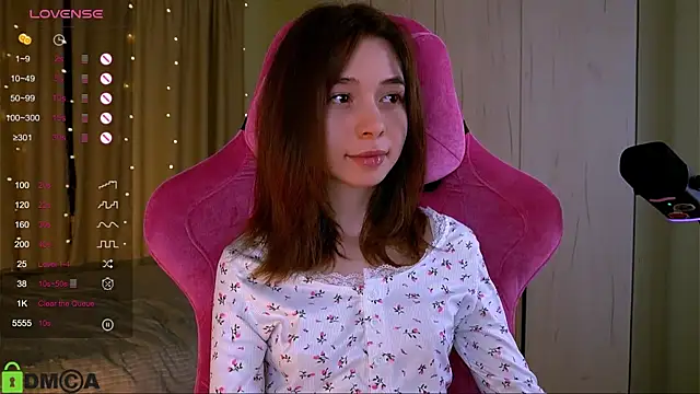 Snapshot of LittleOriana chatting on March 15, 2025, 1:41 am LittleOriana online show from March 15, 2025, 1:41 am