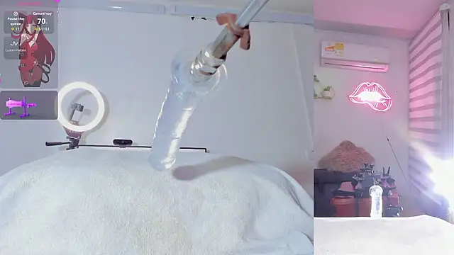 Maria Jones  online show from March 6, 2026, 3:23 am