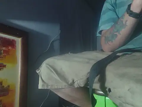 poesnuus999 online show from April 15, 2026, 10:21 pm