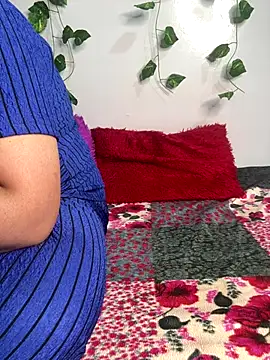 Snapshot of tanvihot2 chatting on October 12, 2025, 3:24 pm tanvihot2 online show from October 12, 2025, 3:24 pm