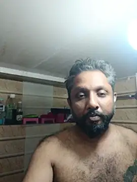 Snapshot of carria_homes chatting on July 28, 2026, 7:15 pm carria homes online show from July 28, 2026, 7:15 pm