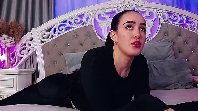 Snapshot of KimKhallifa chatting on January 19, 2026, 1:26 pm KimKhallifa online show from January 19, 2026, 1:26 pm