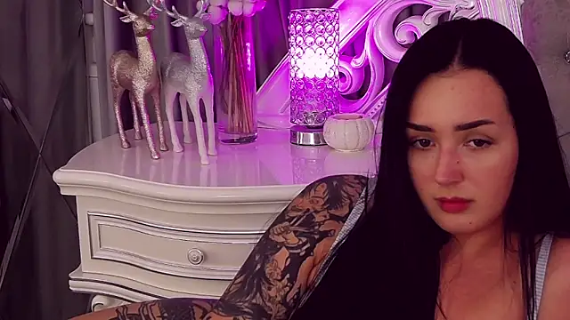 Snapshot of KimKhallifa chatting on March 6, 2025, 2:40 pm KimKhallifa online show from March 6, 2025, 2:40 pm