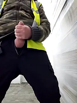 Naked Uk Guy online show from February 6, 2025, 7:07 pm