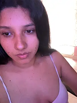 Snapshot of emmariders2 chatting on November 18, 2025, 4:21 pm emmariders2 online show from November 18, 2025, 4:21 pm