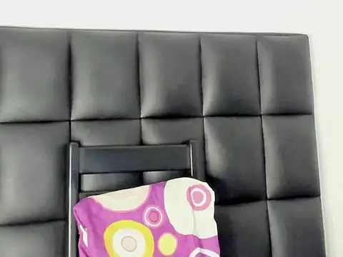 benjamincol online show from April 6, 2026, 4:46 am