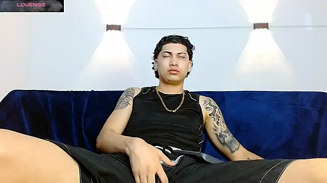 Snapshot of Br4ndxpimm chatting on December 4, 2025, 6:51 pm Br4ndxpimm online show from December 4, 2025, 6:51 pm