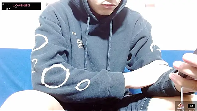 Snapshot of Br4ndxpimm chatting on November 12, 2025, 5:17 pm Br4ndxpimm online show from November 12, 2025, 5:17 pm