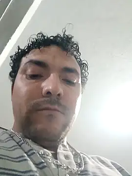 Snapshot of chinoxxx chatting on February 14, 2026, 12:33 am chinoxxx online show from February 14, 2026, 12:33 am