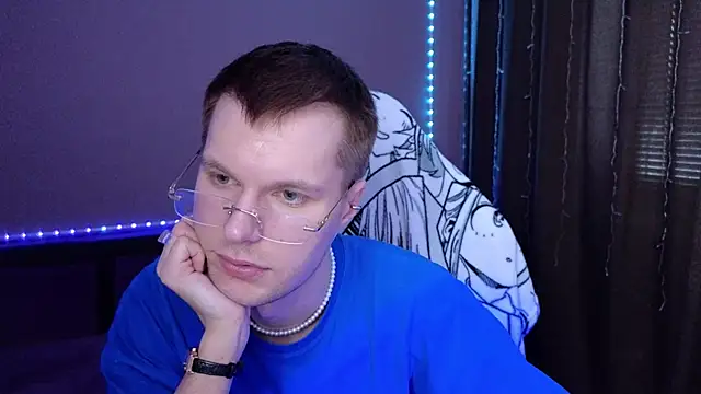 Leonnextdoor online show from January 10, 2025, 4:44 am