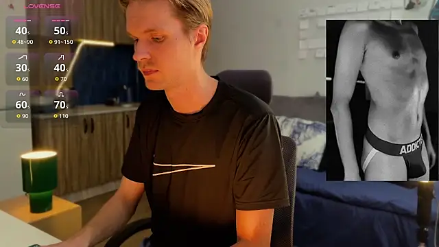 Leonnextdoor online show from February 23, 2026, 4:36 am