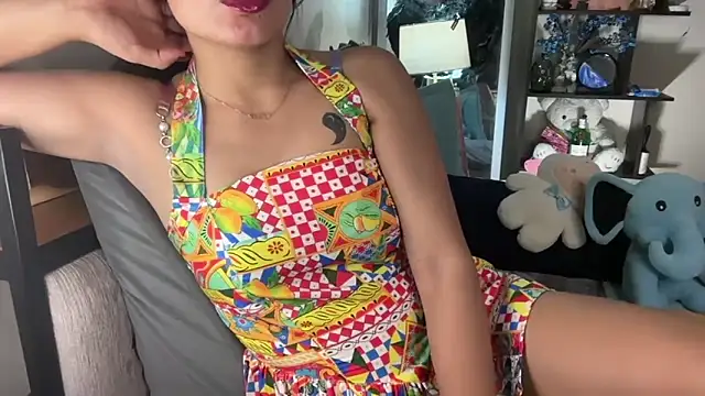 Snapshot of roseofvenom chatting on October 26, 2025, 6:41 pm roseofvenom online show from October 26, 2025, 6:41 pm