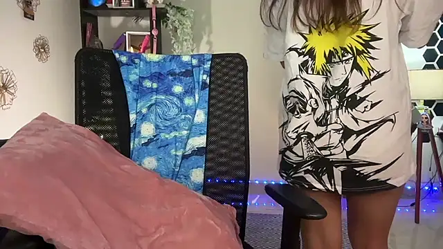 Snapshot of roseofvenom chatting on November 28, 2025, 5:57 pm roseofvenom online show from November 28, 2025, 5:57 pm