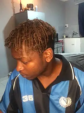 Snapshot of Redfucks333 chatting on February 4, 2026, 10:27 pm Redfucks333 online show from February 4, 2026, 10:27 pm