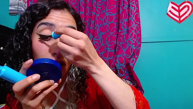 Snapshot of valerie_mase chatting on December 19, 2025, 11:18 pm valerie mase online show from December 19, 2025, 11:18 pm