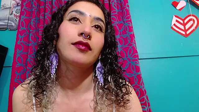 Snapshot of valerie_mase chatting on December 22, 2025, 9:04 pm valerie mase online show from December 22, 2025, 9:04 pm