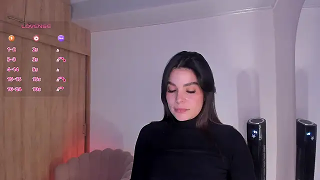 Snapshot of caroliinna_ chatting on July 11, 2026, 2:12 am caroliinna online show from July 11, 2026, 2:12 am