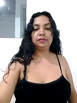 Snapshot of Brendabluee chatting on March 21, 2025, 12:29 am Brendabluee online show from March 21, 2025, 12:29 am