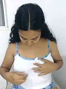 Snapshot of Brendabluee chatting on February 2, 2025, 2:48 am Brendabluee online show from February 2, 2025, 2:48 am