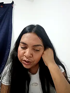 Snapshot of Brendabluee chatting on December 16, 2025, 12:48 am Brendabluee online show from December 16, 2025, 12:48 am