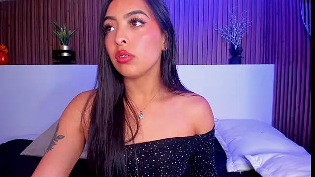 Camila dupont online show from November 10, 2025, 4:06 am