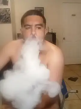 Snapshot of k1oudE chatting on October 25, 2025, 5:17 am k1oudE online show from October 25, 2025, 5:17 am