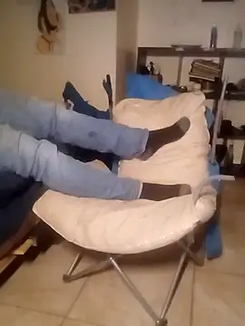 Snapshot of k1oudE chatting on November 5, 2025, 3:48 pm k1oudE online show from November 5, 2025, 3:48 pm