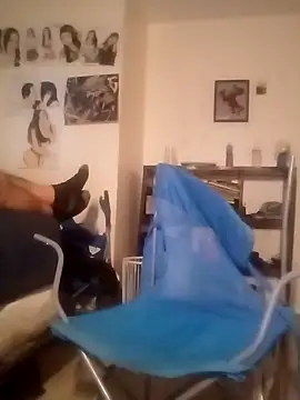 Snapshot of k1oudE chatting on November 6, 2025, 4:00 pm k1oudE online show from November 6, 2025, 4:00 pm