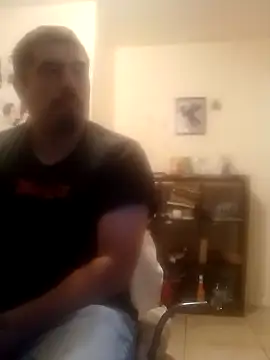 Snapshot of k1oudE chatting on November 23, 2025, 2:43 am k1oudE online show from November 23, 2025, 2:43 am