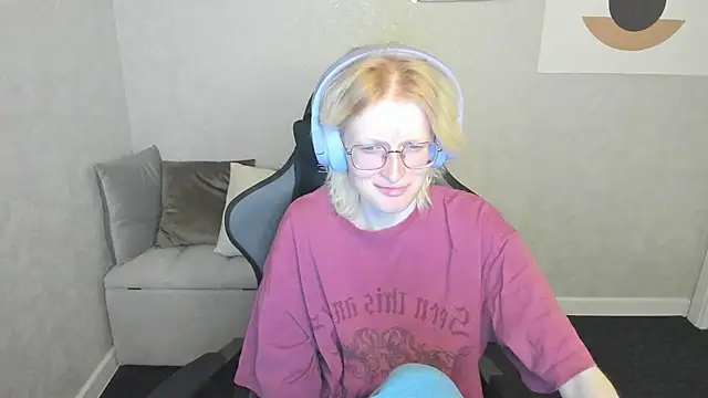 Snapshot of ElizabethHarpper chatting on September 19, 2025, 1:09 am ElizabethHarpper online show from September 19, 2025, 1:09 am