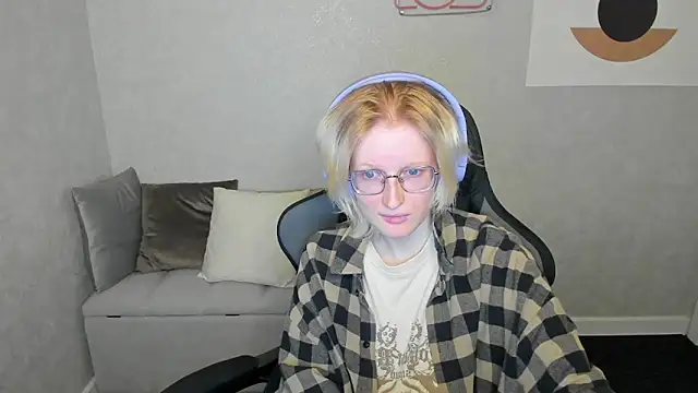 Snapshot of ElizabethHarpper chatting on September 23, 2025, 1:12 am ElizabethHarpper online show from September 23, 2025, 1:12 am