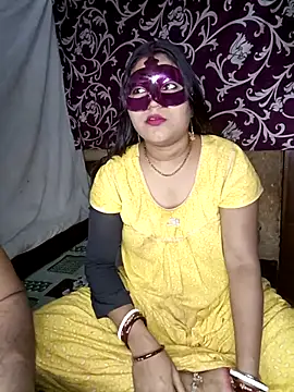Snapshot of Hot_muskaan chatting on September 23, 2025, 8:32 am Hot muskaan online show from September 23, 2025, 8:32 am