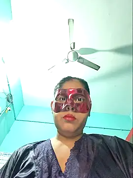 Hot purva online show from November 17, 2025, 4:49 am