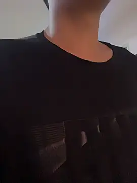 Snapshot of Angel_Khouri chatting on December 16, 2025, 4:06 am Angel Khouri online show from December 16, 2025, 4:06 am