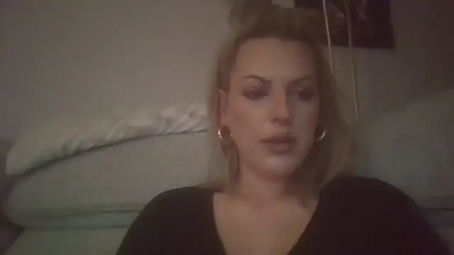 Gigi-Honey online show from October 11, 2025, 8:54 pm