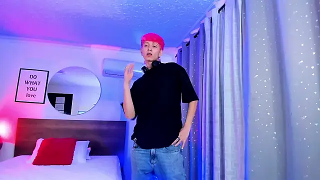 Snapshot of Brian-Ausslos chatting on March 3, 2025, 4:32 am Brian-Ausslos online show from March 3, 2025, 4:32 am