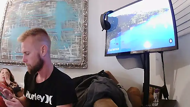 Snapshot of bjay1210 chatting on January 17, 2025, 6:15 am bjay1210 online show from January 17, 2025, 6:15 am