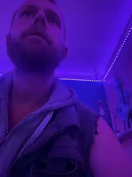 Snapshot of bjay1210 chatting on February 17, 2026, 7:05 am bjay1210 online show from February 17, 2026, 7:05 am