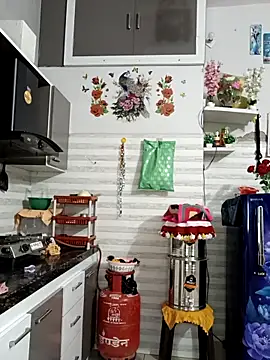 Best-Couple online show from March 12, 2026, 3:34 am