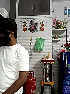 Best-Couple online show from April 22, 2026, 7:04 am