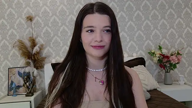 Nellie Medina online show from February 24, 2025, 1:24 am