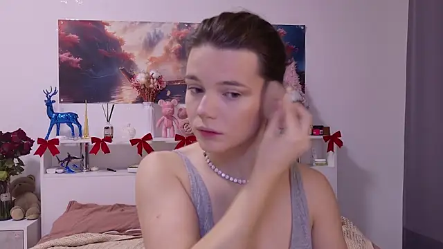 Snapshot of Nellie_Medina chatting on January 15, 2026, 7:17 pm Nellie Medina online show from January 15, 2026, 7:17 pm