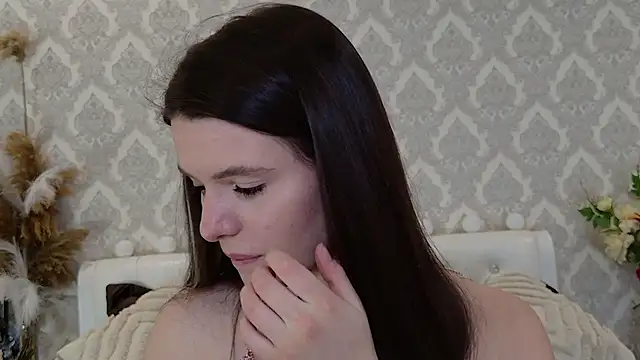 Nellie Medina online show from February 19, 2025, 10:42 pm