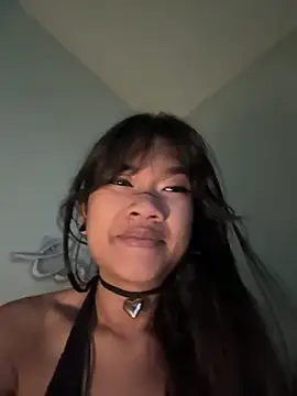 AcidBubbleRain online show from May 11, 2026, 8:59 am