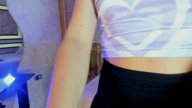 AlexaWatson  online show from January 3, 2025, 4:06 pm