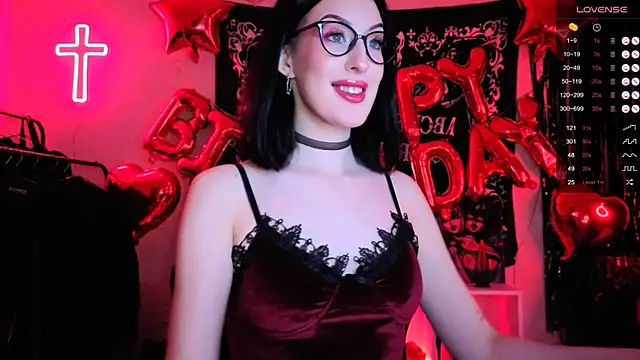 Snapshot of Miss_Alice__ chatting on November 7, 2025, 1:21 am Miss Alice online show from November 7, 2025, 1:21 am