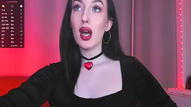 Snapshot of Miss_Alice__ chatting on January 25, 2025, 12:38 am Miss Alice   online show from January 25, 2025, 12:38 am