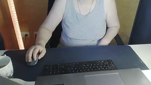 Sweet Phoenix online show from June 17, 2026, 6:24 am